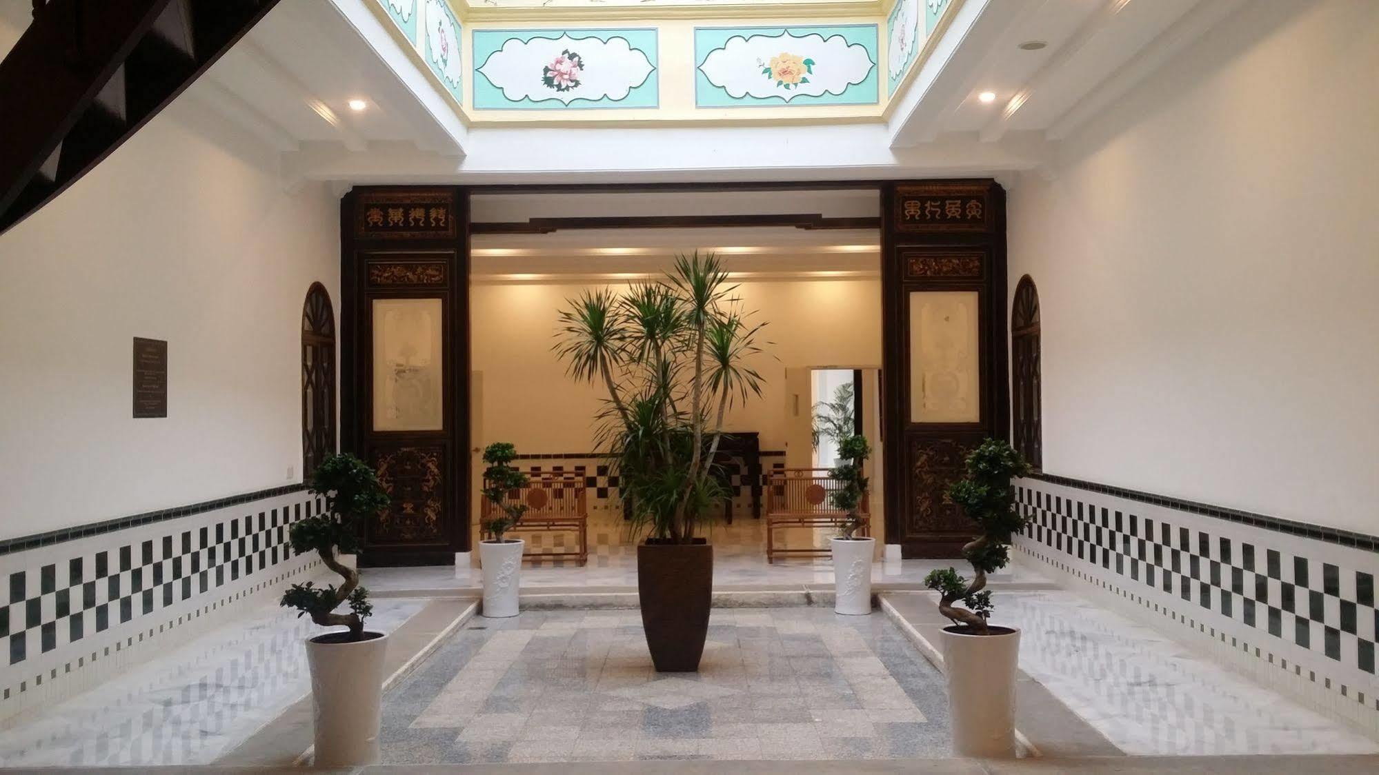 Heeren Palm Suites Melaka Zewnętrze zdjęcie